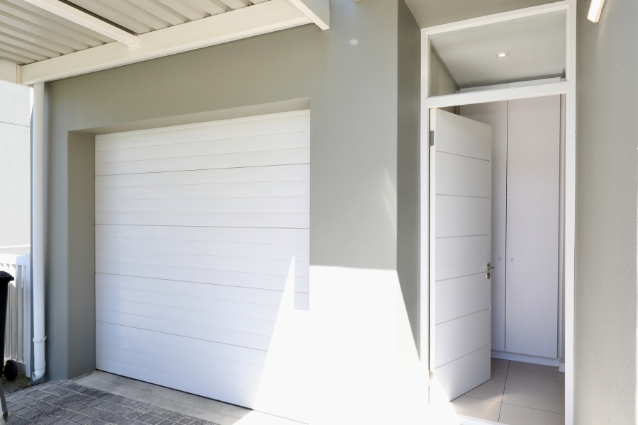 3 Bedroom Property for Sale in Somerset Lakes Western Cape